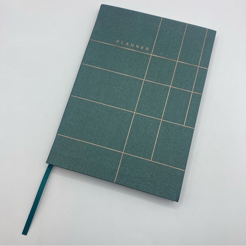 Undated Planner in Green/Rose Gold